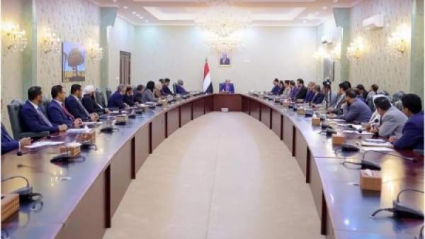 اليمن مجلس الوزراء يقر زيادة 20 في مرتبات القطاع المدني ويؤكد مواصلة معالجة أزمة الكهرباء اليمن مجلس الوزراء يقر زيادة 20 في مرتبات القطاع المدني ويؤكد مواصلة معالجة أزمة الكهرباء