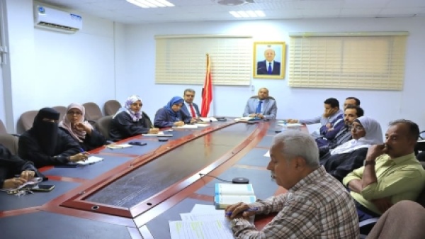 اليمن لجنة حكومية يمنية تبحث استراتيجية لتنمية الصادرات وسط مساع لتنويع الأسواق