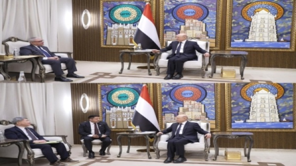اليمن العليمي يبحث مع سفيري مصر وكوريا الجنوبية انتهاكات إيران والحوثيين اليمن العليمي يبحث مع سفيري مصر وكوريا الجنوبية انتهاكات إيران والحوثيين