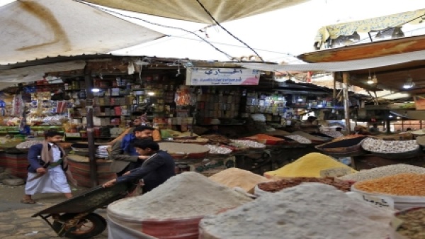 اليمن ارتفاع أسعار المواد الغذائية في مناطق الحوثيين بنسبة 13 منذ فبراير الماضي
