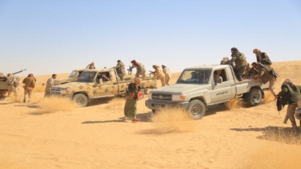 اليمن مسؤولان يقولان إن القوات اليمنية تقصف مواقع للحوثيين في مأرب والجوف اليمن مسؤولان يقولان إن القوات اليمنية تقصف مواقع للحوثيين في مأرب والجوف