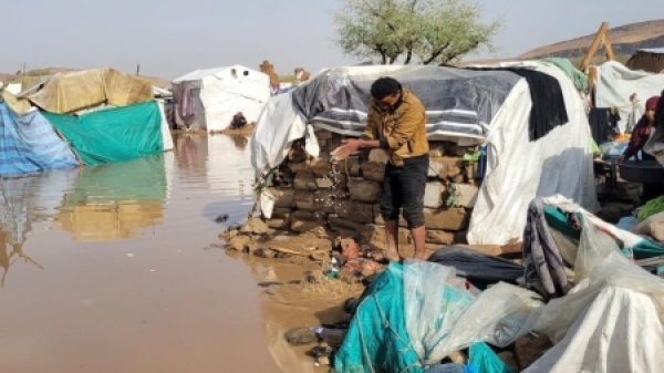 اليمن تضرر 39 5 ألف أسرة نازحة خلال النصف الأول من العام الجاري اليمن تضرر 39 5 ألف أسرة نازحة خلال النصف الأول من العام الجاري