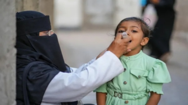 اليمن وزارة الصحة تتهم الحوثيين بعرقلة وصول لقاحات الأطفال وتحذر من تهديد صحي واسع