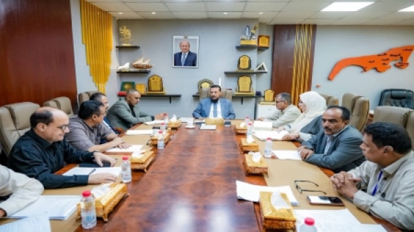 اليمن تدابير في عدن لتأمين مستحقات المعلمين المتعاقدين ومنع زيادة الرسوم المدرسية
