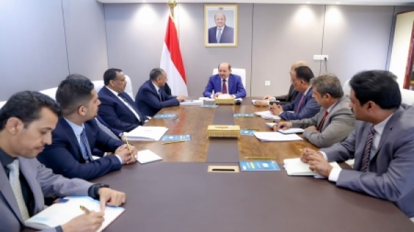 اليمن الزنداني يوجه بتشكيل آلية دائمة لتسهيل التجارة وتحسين بيئة الأعمال اليمن الزنداني يوجه بتشكيل آلية دائمة لتسهيل التجارة وتحسين بيئة الأعمال