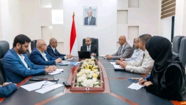 اليمن وزير الاتصالات يوج ه برفع الجاهزية لضمان استمرار خدمات الاتصالات في مناطق نفوذ الحكومة