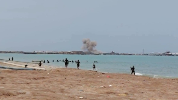 اليمن مقتل 7 أشخاص في هجمات حوثية على المخا ونجاة محافظ الحديدة من استهداف بالخوخة اليمن مقتل 7 أشخاص في هجمات حوثية على المخا ونجاة محافظ الحديدة من استهداف بالخوخة
