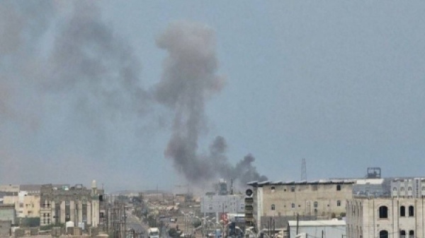 اليمن الحكومة تدين قصف ميناء المخا وتؤكد مسؤوليتها في حماية المنشآت الحيوية