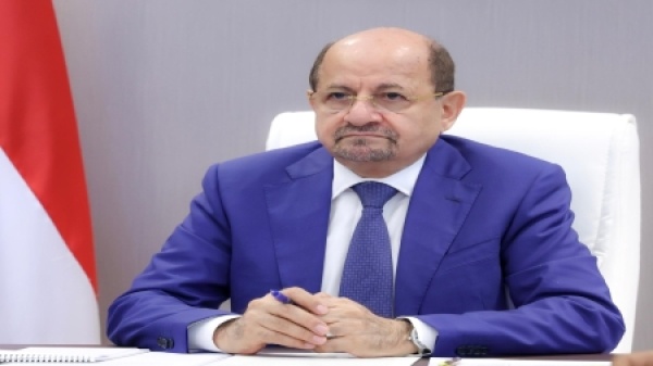 اليمن رئيس الوزراء يبحث مع السفيرة البريطانية التصعيد الحوثي وحماية الملاحة اليمن رئيس الوزراء يبحث مع السفيرة البريطانية التصعيد الحوثي وحماية الملاحة