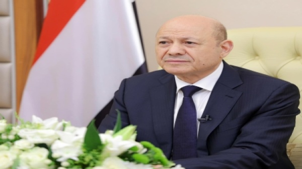 اليمن العليمي يوجه بتكريم أوائل الثانوية ومنحهم أولوية في الابتعاث اليمن العليمي يوجه بتكريم أوائل الثانوية ومنحهم أولوية في الابتعاث