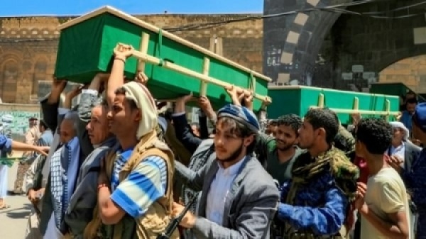 اليمن جماعة الحوثي تعترف بمقتل 160 من عناصرها خلال نحو شهر ونصف اليمن جماعة الحوثي تعترف بمقتل 160 من عناصرها خلال نحو شهر ونصف