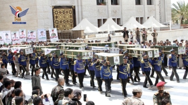 اليمن الحوثيون يشي عون 20 من عناصرهم في أربع محافظات بينهم 10 ضباط اليمن الحوثيون يشي عون 20 من عناصرهم في أربع محافظات بينهم 10 ضباط