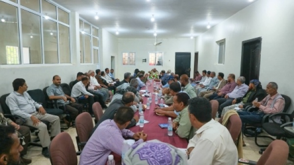 اليمن السلطة المحلية بالضالع تناقش هيكلة الأجهزة الأمنية لمواجهة الاختلالات والتهديدات الميدانية