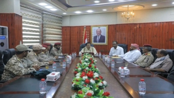 اليمن لجنة من وزارة الدفاع تقيم الأوضاع العسكرية بمحور الغيضة