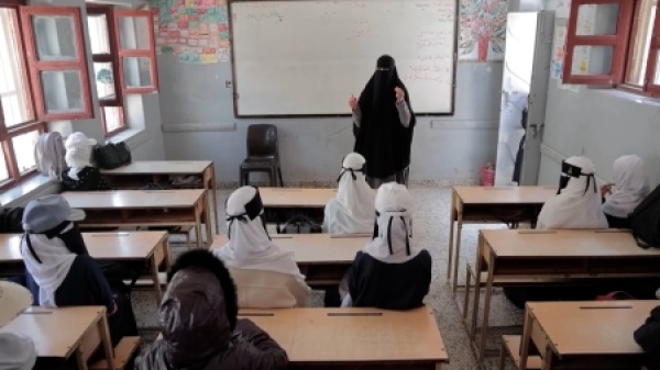 اليمن توجيهات بصرف حافز للمعلمين في عدن لشهر سبتمبر بإجمالي 409 ملايين ريال اليمن توجيهات بصرف حافز للمعلمين في عدن لشهر سبتمبر بإجمالي 409 ملايين ريال