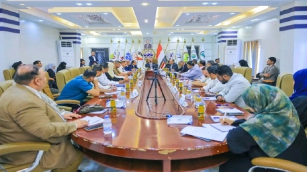 اليمن مباحثات في عدن لتسهيل حركة الملاحة والاستيراد وتخفيض كلفة البضائع