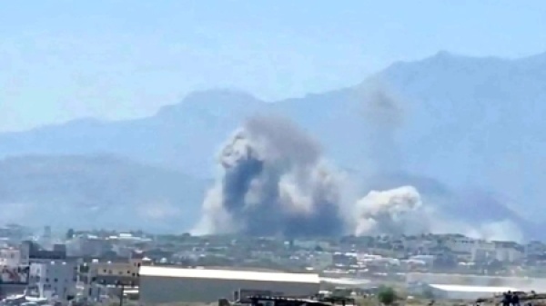 اليمن الجيش اليمني يعلن شن 15 غارة جوية على مواقع للحوثيين بتعز