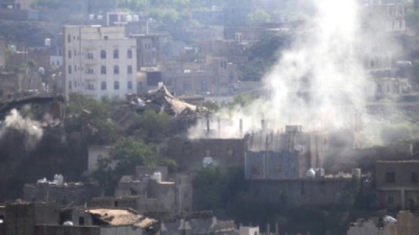 اليمن وزارة الداخلية تعلن مقتل شخصين وإصابة 16 بينهم نساء وأطفال بقصف حوثي على تعز اليمن وزارة الداخلية تعلن مقتل شخصين وإصابة 16 بينهم نساء وأطفال بقصف حوثي على تعز