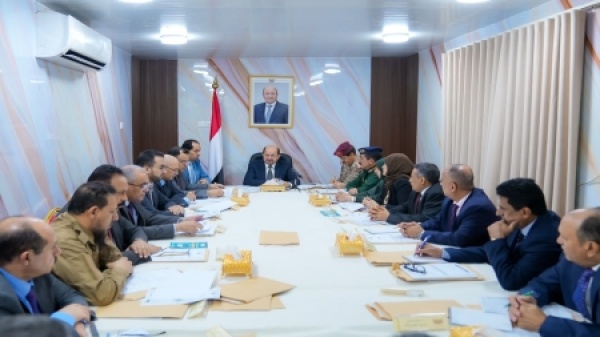 اليمن الحكومة تؤكد أن استهداف قصر معاشيق يعكس عجز الحوثيين وتشدد على بقائها في عدن