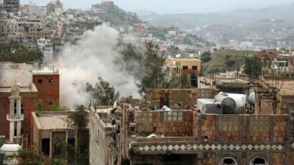 اليمن السلطة المحلية بتعز تدين مجزرة حوثية في مقبنة أوقعت 14 قتيلا وجريحا وتطالب بمحاسبة المسؤولين