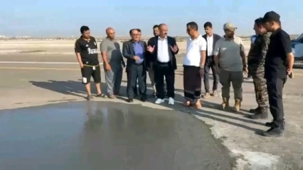 اليمن استئناف نشاط مطار عدن الدولي عقب توقفه جراء قصف حوثي اليمن استئناف نشاط مطار عدن الدولي عقب توقفه جراء قصف حوثي