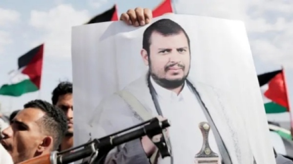 اليمن تدابير أمنية مشددة لحماية زعيم الحوثيين تشمل الاستعانة بعناصر إيرانية اليمن تدابير أمنية مشددة لحماية زعيم الحوثيين تشمل الاستعانة بعناصر إيرانية