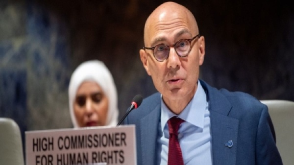 جنيف الامم المتحدة تطالب الحوثيين بتحقيق مستقل في وفاة موظف أممي داخل سجونهم بعد احتجازه لأكثر من عامين جنيف الامم المتحدة تطالب الحوثيين بتحقيق مستقل في وفاة موظف أممي داخل سجونهم بعد احتجازه لأكثر من عامين