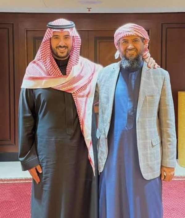 وسط مخاوف التحالف مع الحوثيين عرض سعودي للتفاوض مع الزبيدي لـ استعادة الدولة