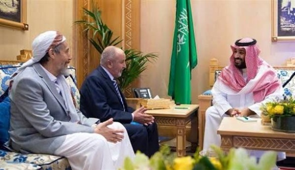 الإصلاح يعزل الزنداني بعدن ويطرق صفقة مع بريطانيا لتحييد السعودية شرق ا