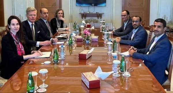 السعودية تعيد المبعوث إلى اليمن بعرض جديد لصنعاء السعودية تعيد المبعوث إلى اليمن بعرض جديد لصنعاء