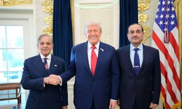 ترامب يعيد تفعيل الوساطة الباكستانية مع بعثرة إيران لخططه الاقتصادية ترامب يعيد تفعيل الوساطة الباكستانية مع بعثرة إيران لخططه الاقتصادية
