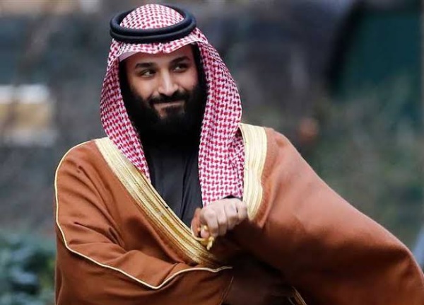 بعد عقد من الحرب السعودية تصارع أمواج اليمن وحيدة بعد عقد من الحرب السعودية تصارع أمواج اليمن وحيدة