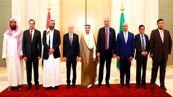 السعودية تقر الإطاحة بالرئاسي مع خسارة الساحل وتعز وتبدأ ترتيبات لسلطة عسكرية جديدة