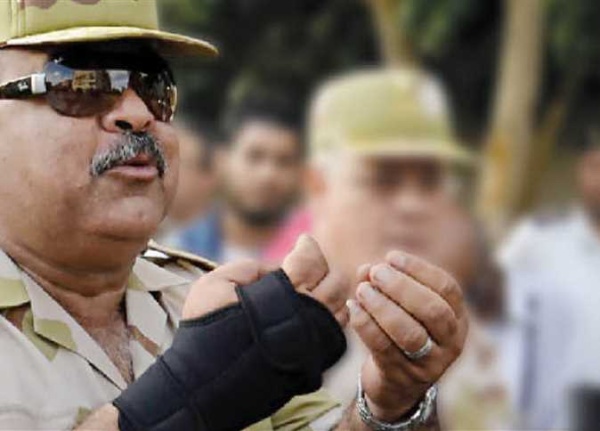 أكبر قادة الجيش المصري يتمرد على توجه السيسي لدعم السعودية