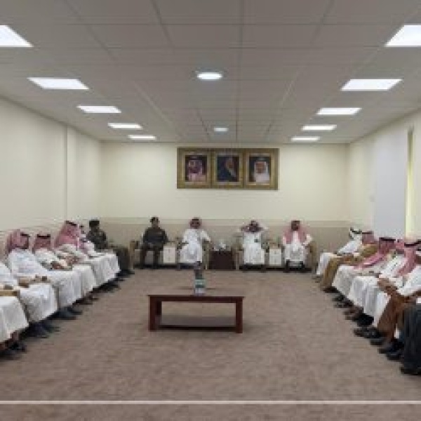 محافظ طريب يتفقد مركز العرين ويلتقي الأهالي ومسؤولي الجهات الحكومية