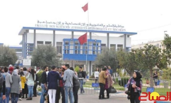 انفراج اجتماعي بكلية الحقوق عين السبع بعد اتفاق بين الإدارة والنقابات انفراج اجتماعي بكلية الحقوق عين السبع بعد اتفاق بين الإدارة والنقابات