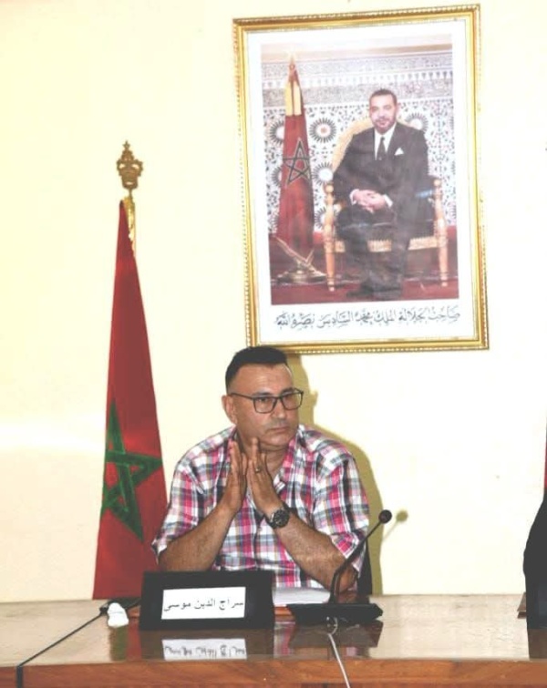 موسى سراج الدين رجل القانون والإطار النقابي ورئيس أولاد المدينة الذي يحظى باهتمام الأحزاب في دائرة آنفا موسى سراج الدين رجل القانون والإطار النقابي ورئيس أولاد المدينة الذي يحظى باهتمام الأحزاب في دائرة آنفا