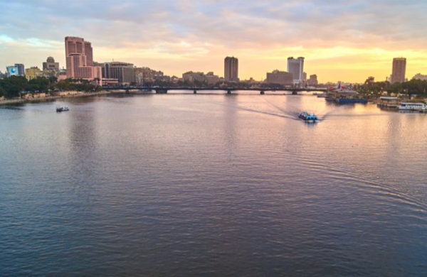 ابتكار مصري عبقري يحول هواء الجو الى مياه شرب نقية ابتكار مصري عبقري يحول هواء الجو الى مياه شرب نقية