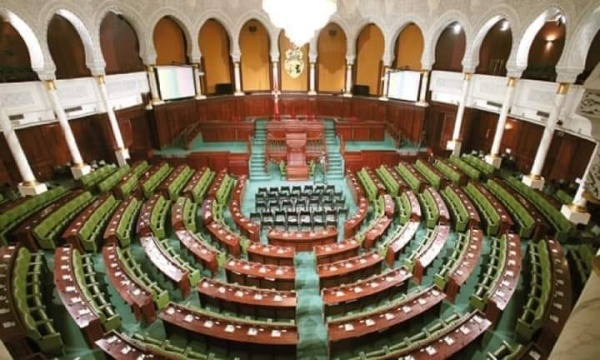 مجلس النواب يوافق على قرض من البنك الأوروبي لإعادة الإعمار والتنمية