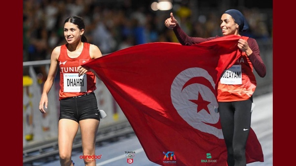 أجواء فرحة الوفد التونسي في تارانتو مروى بوزياني تتوج بذهبية سباق 3000 موانع صور أجواء فرحة الوفد التونسي في تارانتو مروى بوزياني تتوج بذهبية سباق 3000 موانع صور