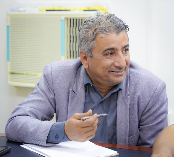 شوبه الرئيس الز بيدي والقوات المسلحة الجنوبية شك لا درع ا حامي ا وسند ا حقيقي ا لشعب الجنوب شوبه الرئيس الز بيدي والقوات المسلحة الجنوبية شك لا درع ا حامي ا وسند ا حقيقي ا لشعب الجنوب