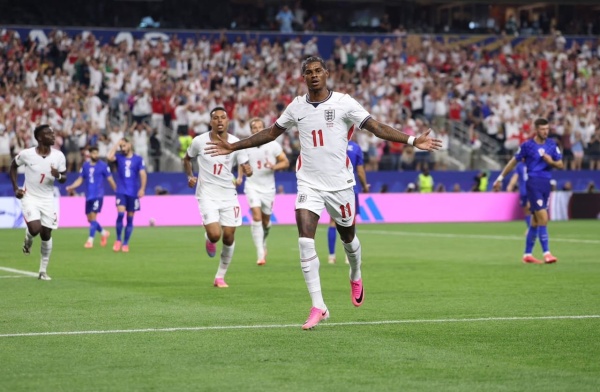 إنجلترا تضرب كرواتيا برباعية جنونية في قمة مثيرة بمونديال 2026 إنجلترا تضرب كرواتيا برباعية جنونية في قمة مثيرة بمونديال 2026