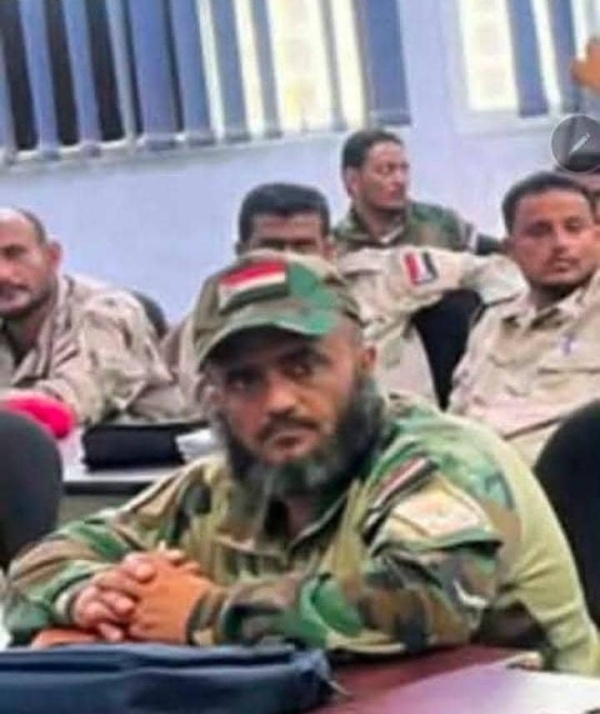 بعد تلقيه نبأ استشهاد نجله الوحيد في جبهة كهبوب وفاة الشيخ محسن الازرقي بالضالع