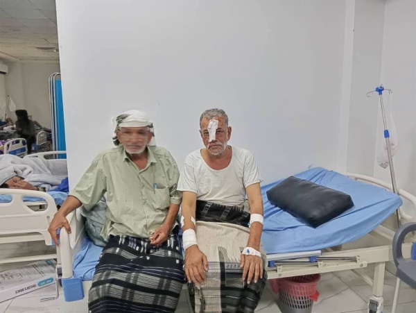 الشيخ عبده الطالبي يزور المناضل أحمد الشبيقي للاطمئنان على صحته في أحد مستشفيات العاصمة عدن الشيخ عبده الطالبي يزور المناضل أحمد الشبيقي للاطمئنان على صحته في أحد مستشفيات العاصمة عدن