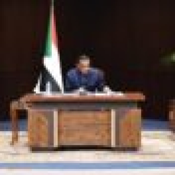 الحكومة السودانية تتعهد بتوفير الكهرباء والمياه بالطاقة الشمسية خلال عام الحكومة السودانية تتعهد بتوفير الكهرباء والمياه بالطاقة الشمسية خلال عام