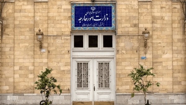 الخارجية الإيرانية تدين الهجمات على البنية التحتية والأهداف المدنية في اليمن