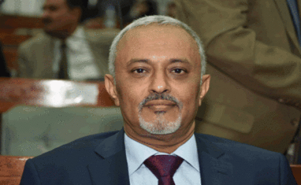 الوهباني يعزي في وفاة الشيخ أحمد الق رشي الوهباني يعزي في وفاة الشيخ أحمد الق رشي