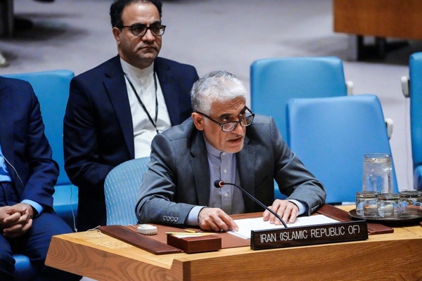 إيرواني مزاعم سفير أميركا حول اليمن مسيسة ضد إيران و لا اساس لها من الصحة إيرواني مزاعم سفير أميركا حول اليمن مسيسة ضد إيران و لا اساس لها من الصحة