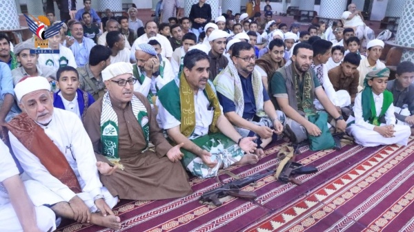 إحياء ذكرى المولد النبوي في الجامع الكبير بمدينة الحديدة
