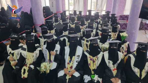 تخرج دفعة الشهيد محمد المولد بكليتي التربية والعلوم الإدارية بجامعة البيضاء تخرج دفعة الشهيد محمد المولد بكليتي التربية والعلوم الإدارية بجامعة البيضاء